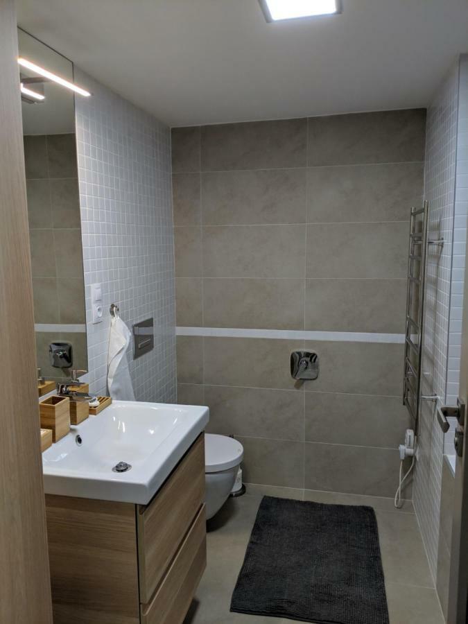 Ap10 - Apartments 4U Brezinova "Overnight Simply" Hradec Králové Exterior foto